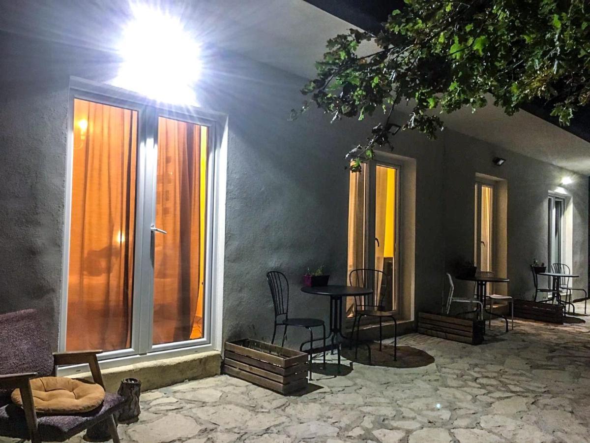 Aparthotel Yellow House Experience Pag Island Exterior foto