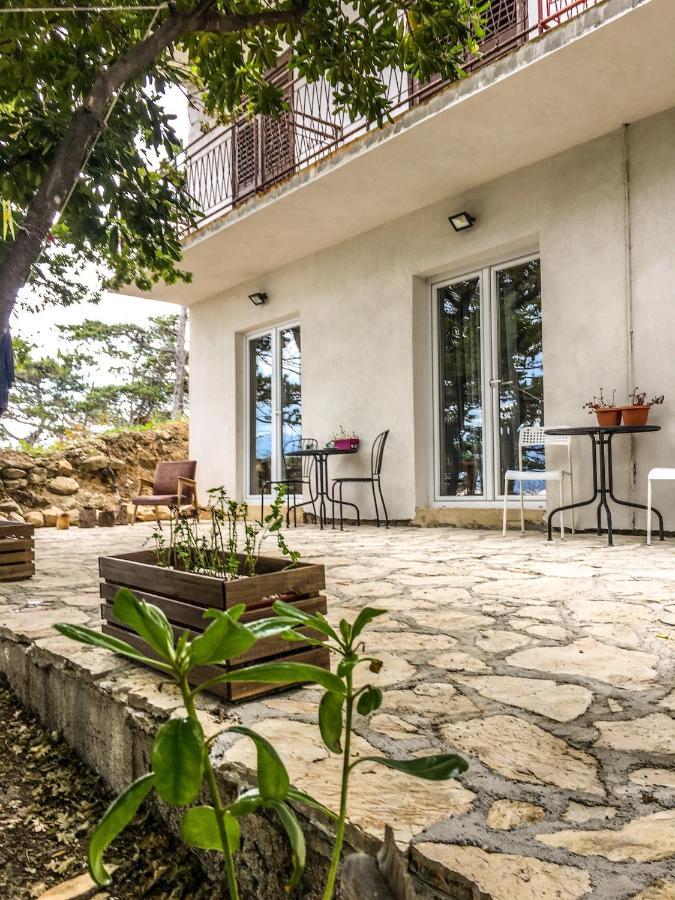 Aparthotel Yellow House Experience Pag Island Exterior foto